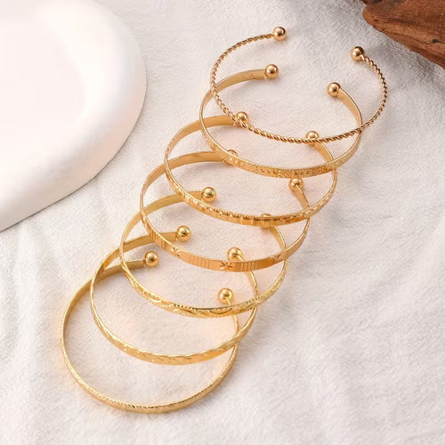 7 Piece Gold Gold Bangle Bracelet Set